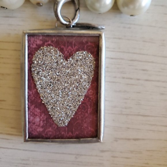 Jewel Kade Vintage Pearl/Swarovski Crystal Necklace & Glitter Heart Charm - Picture 8 of 9